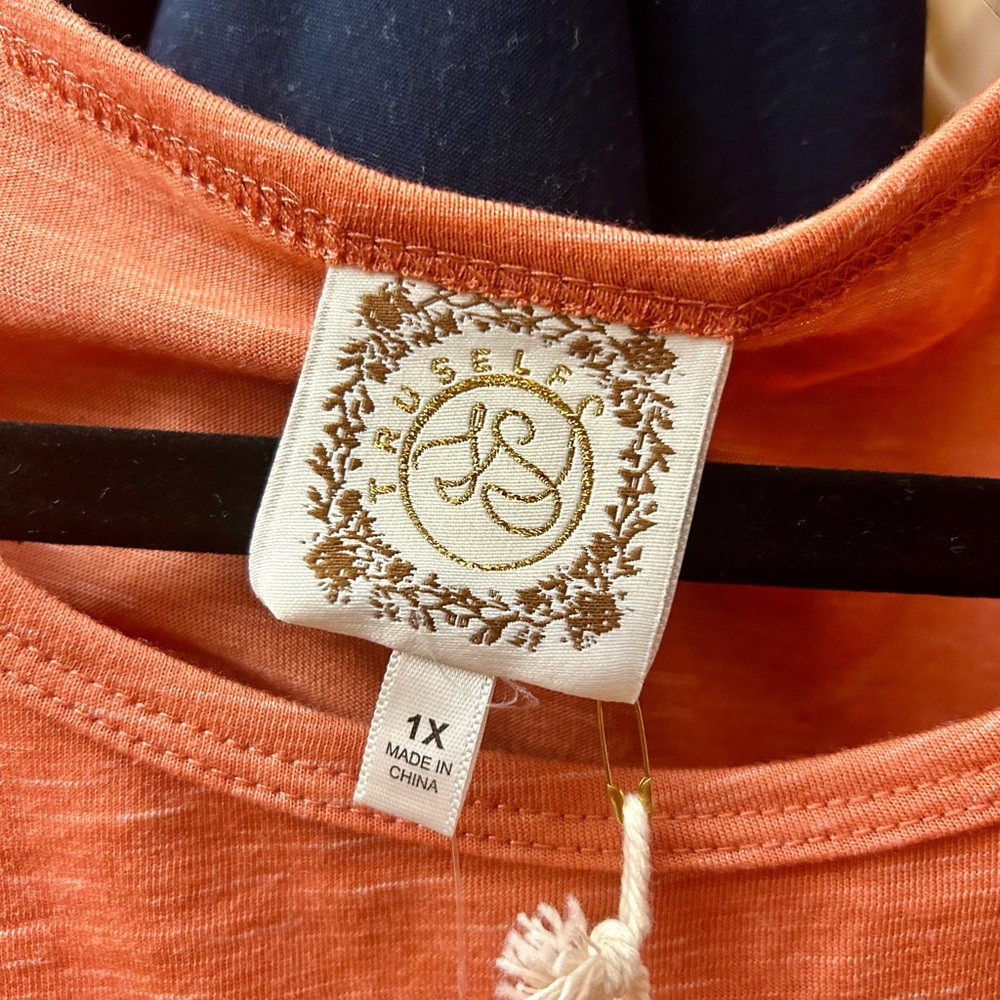 Tru Self, A Beautiful orange top NWT. Size 1X but fits like a large. - Picture 5 of 5